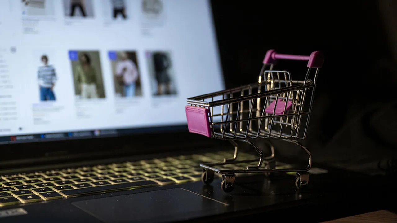 Online alışverişte sahte yorum kuşatması: 'Yüksek yıldızlı tuzak' deşifre oldu
