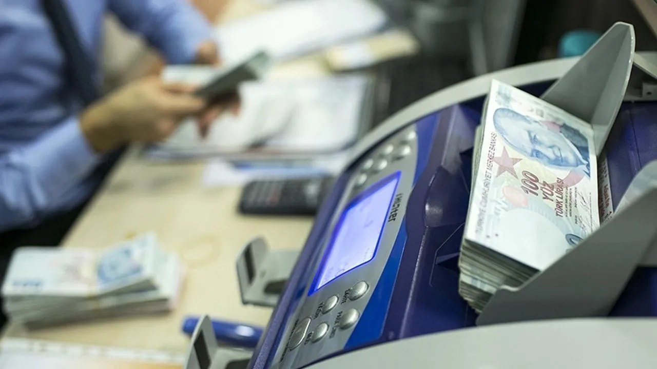 25 Mayıs pazartesi bankalar kapalı mı, idari izinde eczaneler, noterler, hastaneler açık mı?