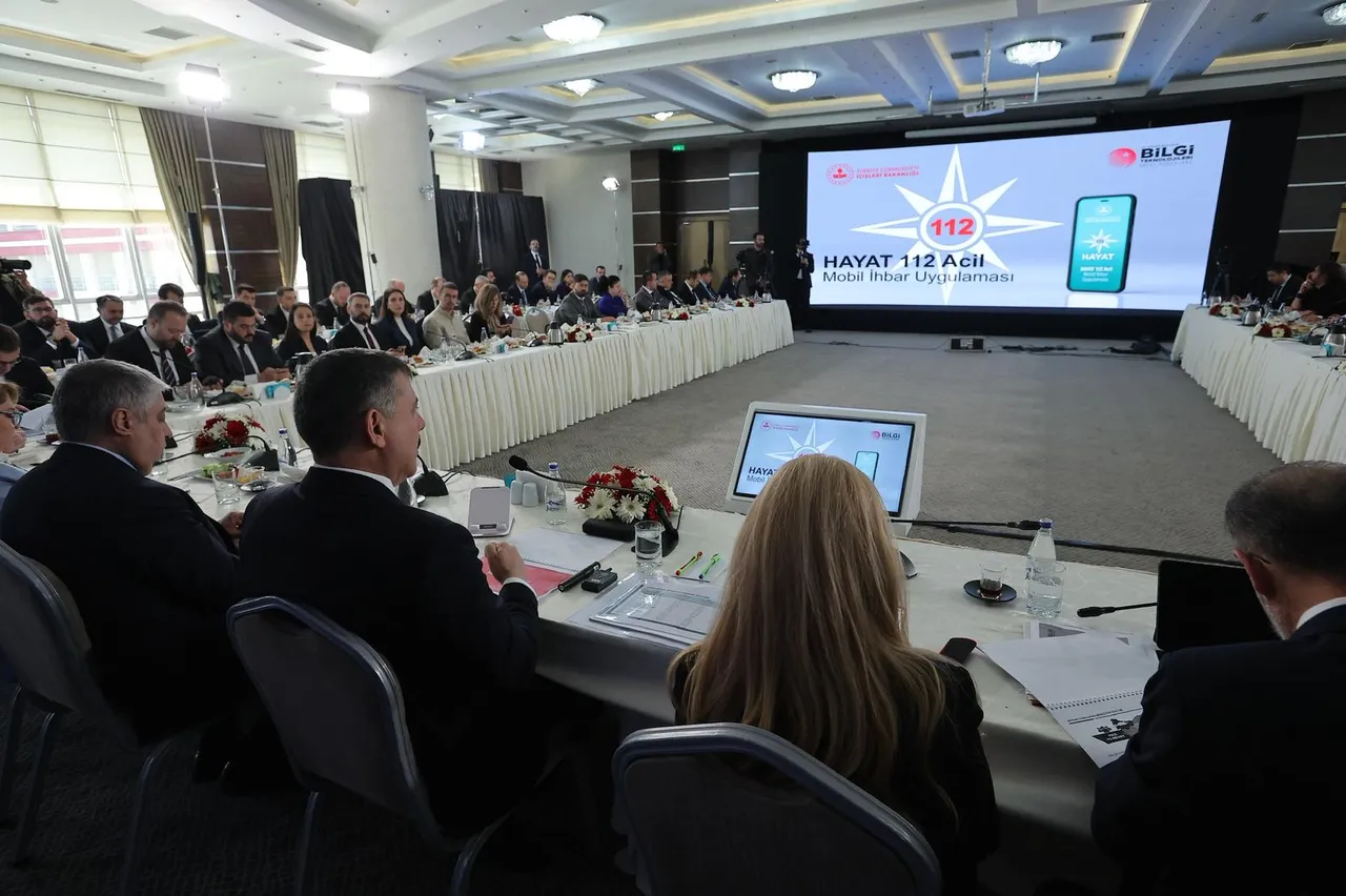 Adres tarif etme devri kapandı! İçişleri Bakanlığı’ndan acil çağrılarda devrim gibi uygulama: Hayat 112 Acil Mobil