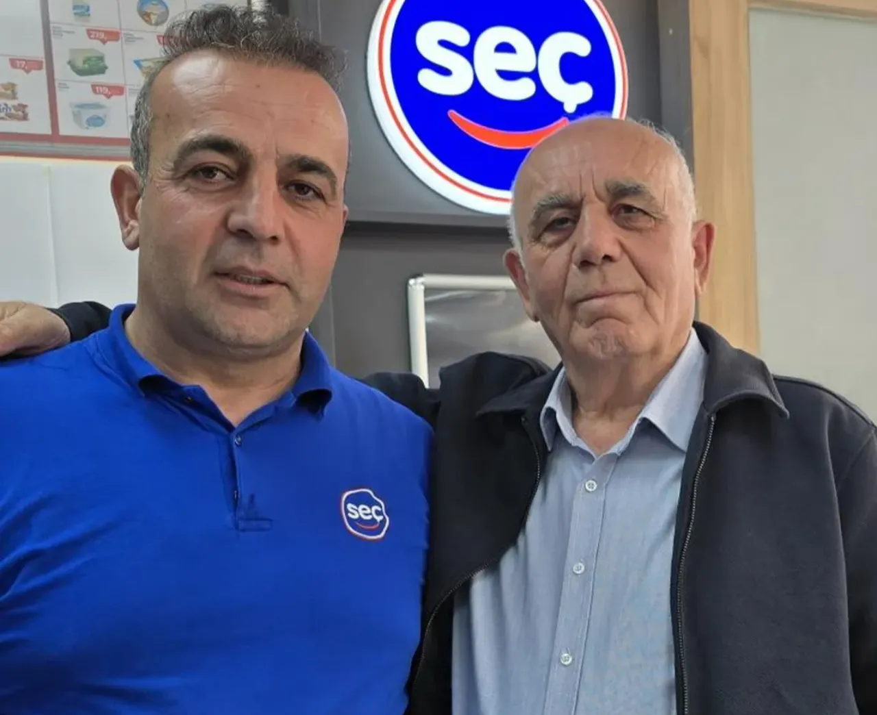 Baba ve oğul 40 yıl çaba verdi, mahalle bakkalını Seç Markete çevirdi