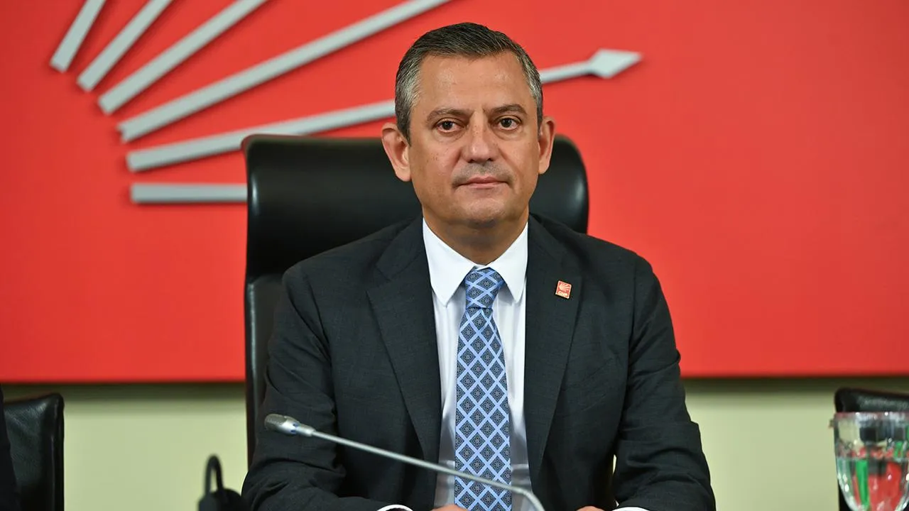 CHP'nin 81 il başkanı ortak bildiri yayımladı: Özgür Özel'e sonuna kadar sahip çıkacağız