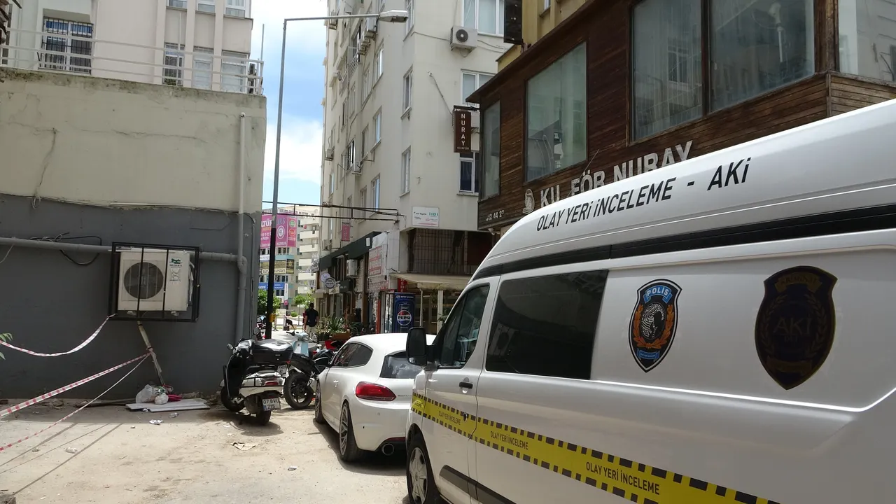 Dairede acı manzara… Ölü bulundu, ‘kömür’ detayı dikkat çekti