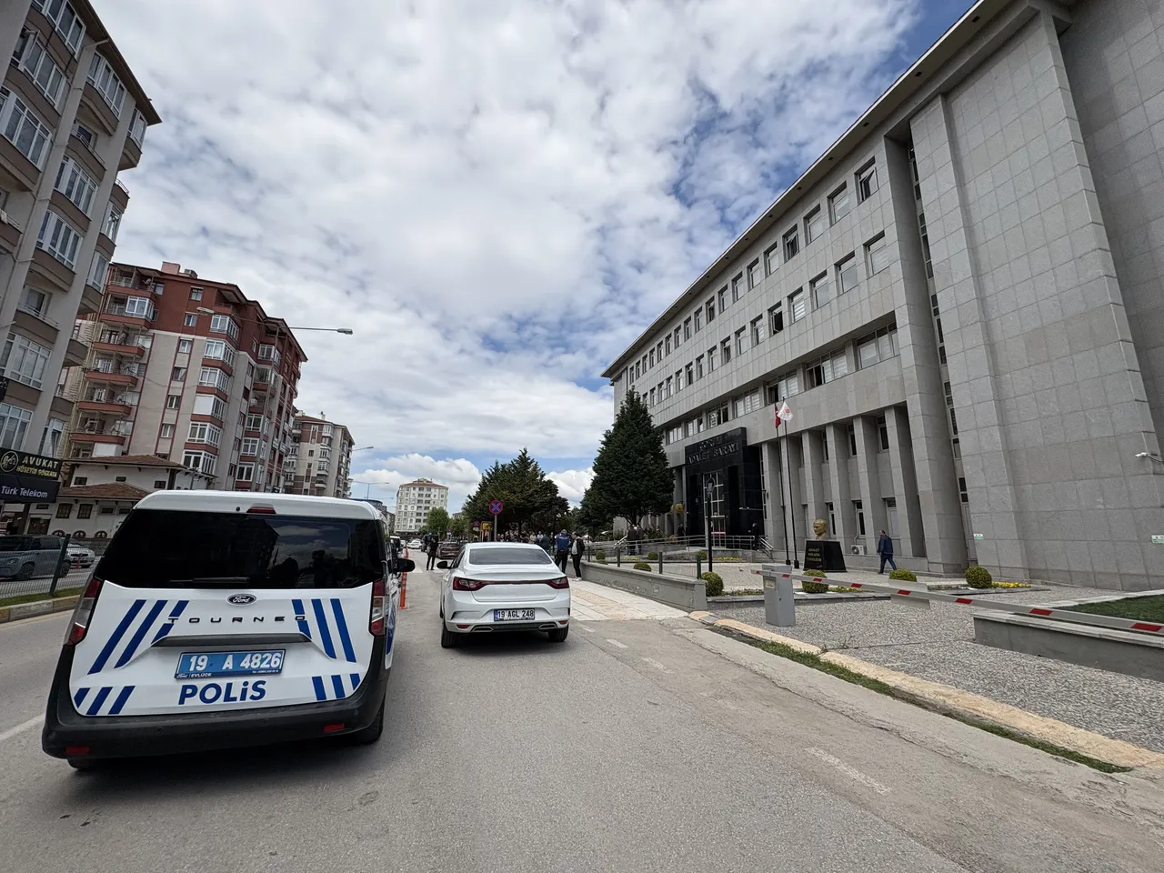 Güzellik salonunda akılalmaz tuzak! Kimsenin farkına varmadığı yöntemle 425 binlik vurgun yaptılar