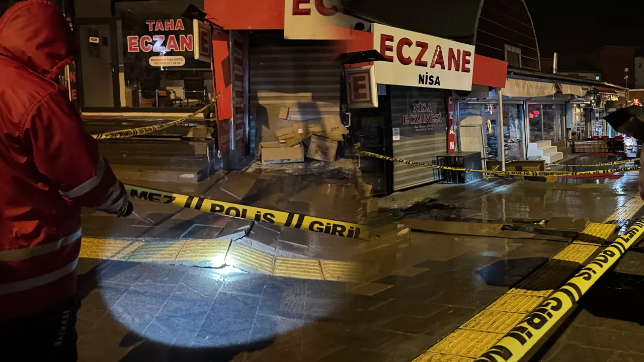 Hakkari'de zemin çatladı! 6 bina tahliye edildi