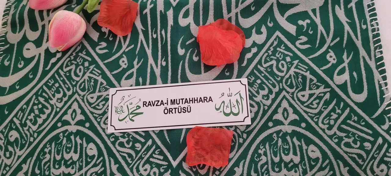 Kutsal emanetleri diyar diyar sergiliyor! Ali Osman Işık Hoca: Amacımız aşıkla maşuku buluşturmak