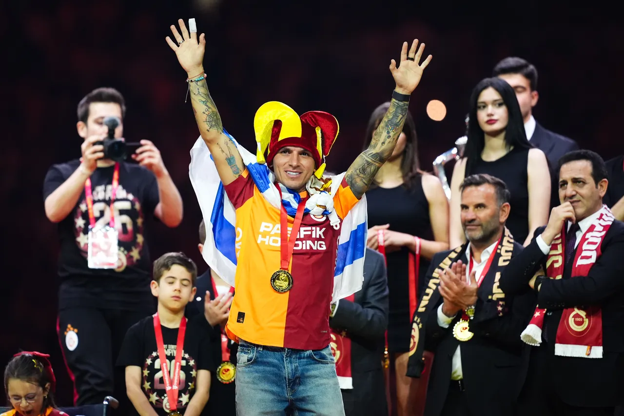 Urguaylı futbolcu, Galatasaray'da istikrarıyla dikkat çekiyor.