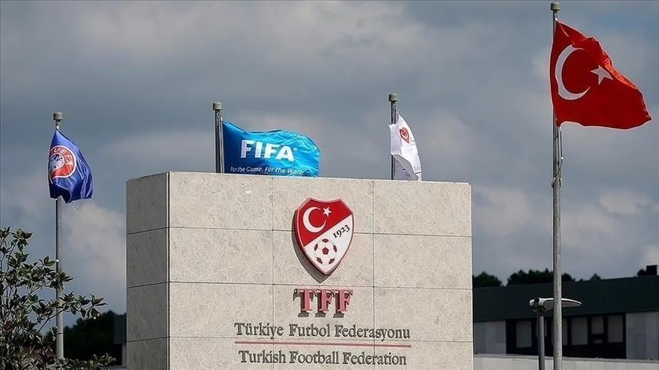 TFF Süper Lig için yabancı kuralı değişikliğini duyurdu! 2026-2027 Lig Statüleri
