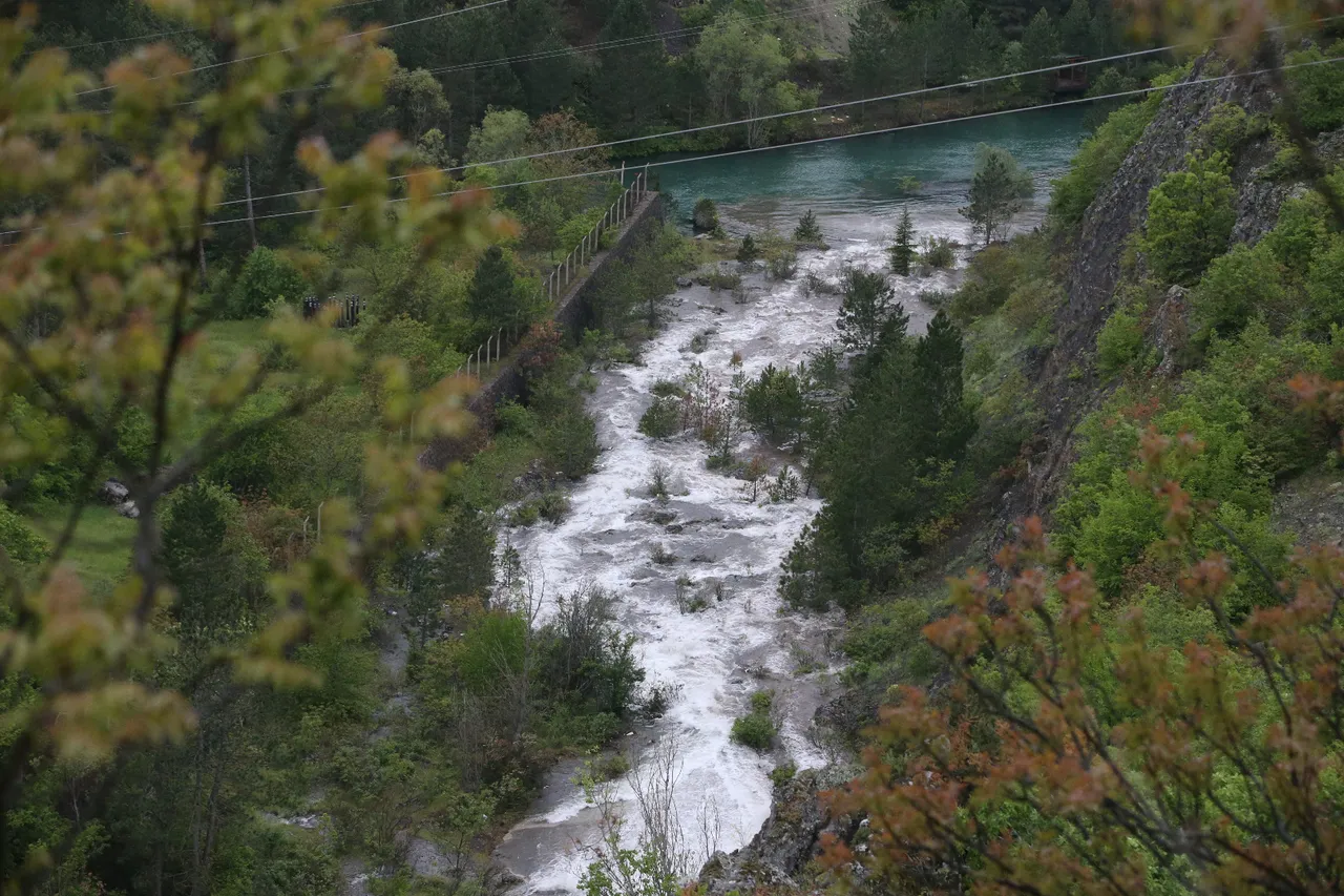 Tokat diken üstünde! 15 bin kişi tahliye edildi, Yeşilırmak Nehri'nde taşkın riski