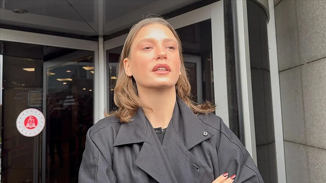 Serenay Sarıkaya