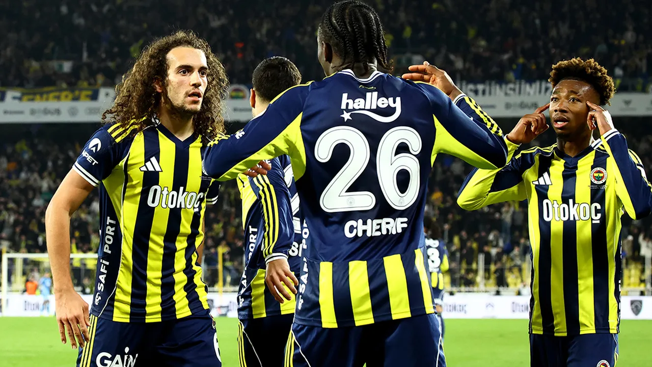 Fenerbahçeli futbolcu ameliyat edildi: Süreç titizlikle takip ediliyor