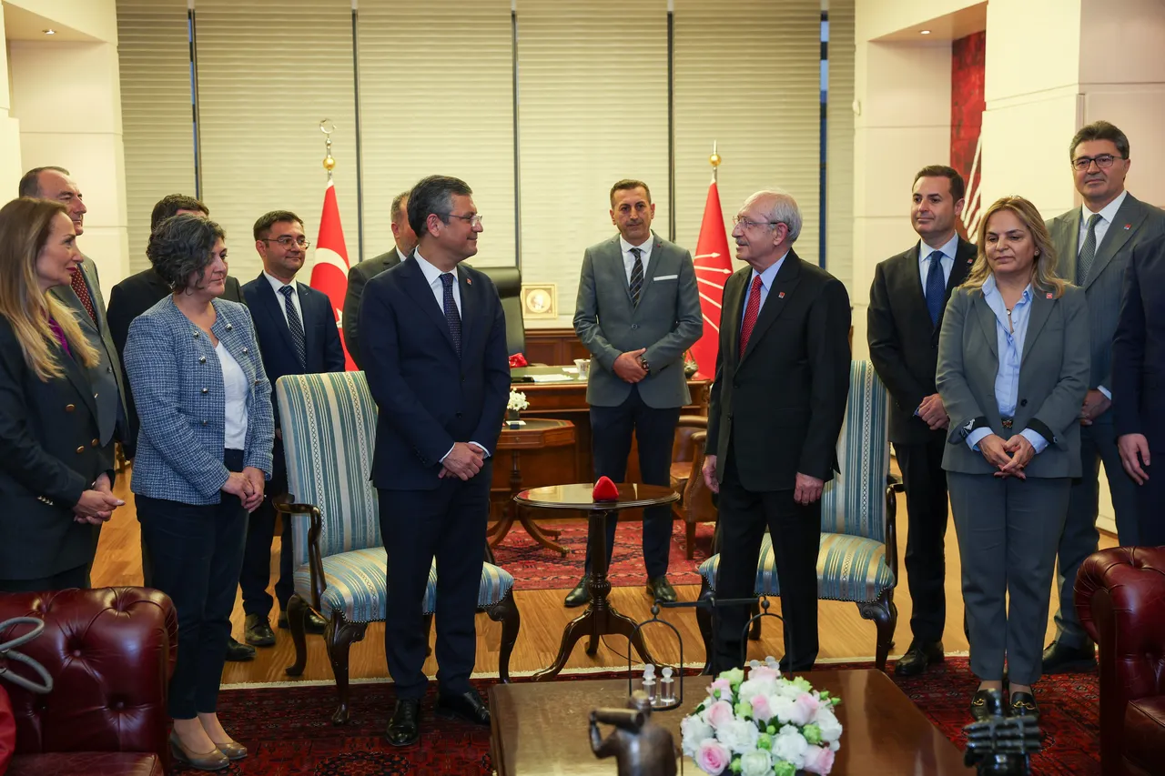 Kılıçdaroğlu, CHP'yi 'en uygun zamanda' kurultaya götürecek! Özel ile görüşmesinin detayları netleşti