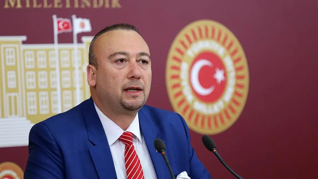 Özkan Yalım'la mesajlaşmalarda bir 'torpil' daha! CHP'li delegenin kızına siparişle iş verildi
