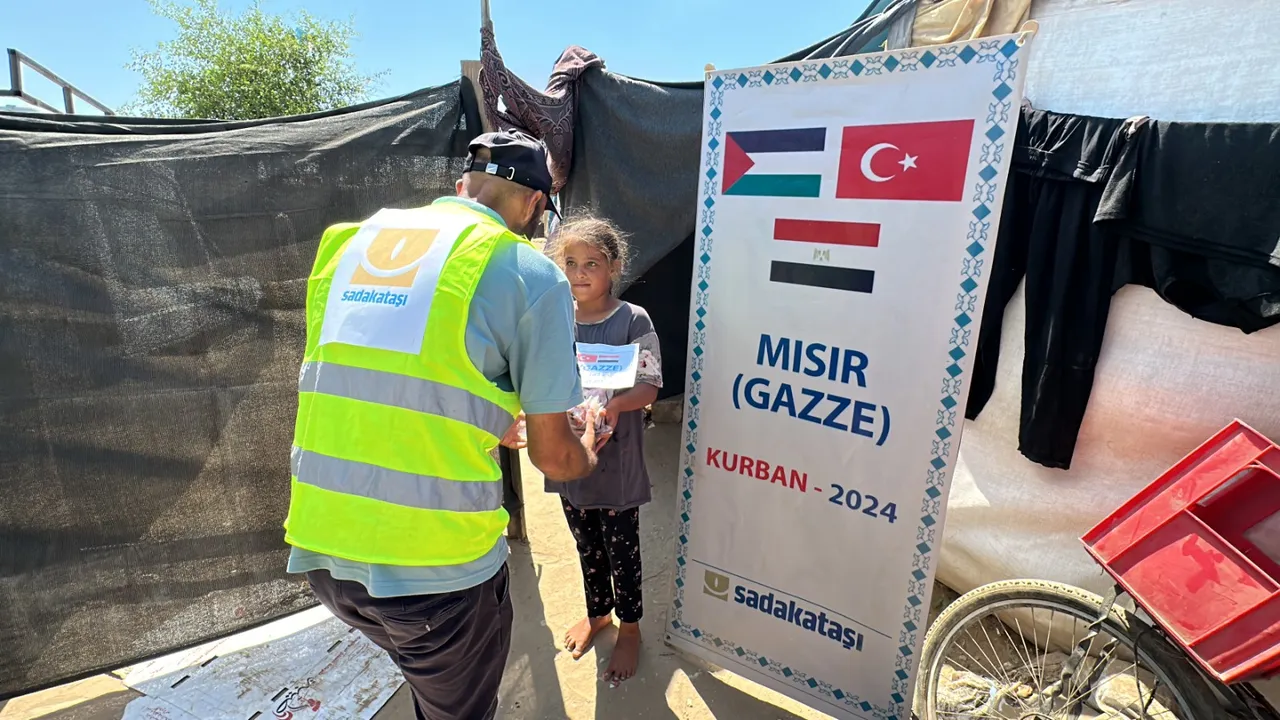 Sadakataşı Gazze’ye 5 bin hisse kurban ulaştıracak