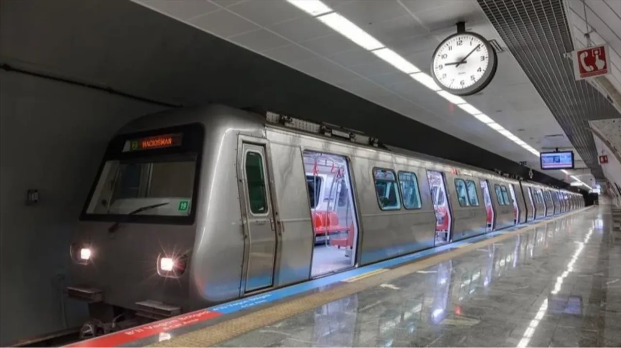 Üsküdar-Sultanbeyli metro hattı açıldı! Bayram tatilinde ücretsiz