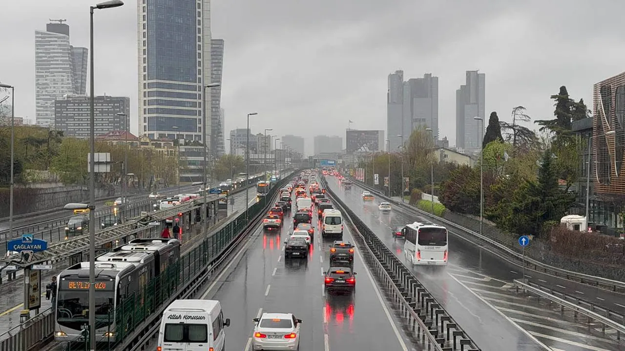 Uzun yol kabusa dönmesin! Bayramda yola çıkacaklar dikkat etmesi gerekenler