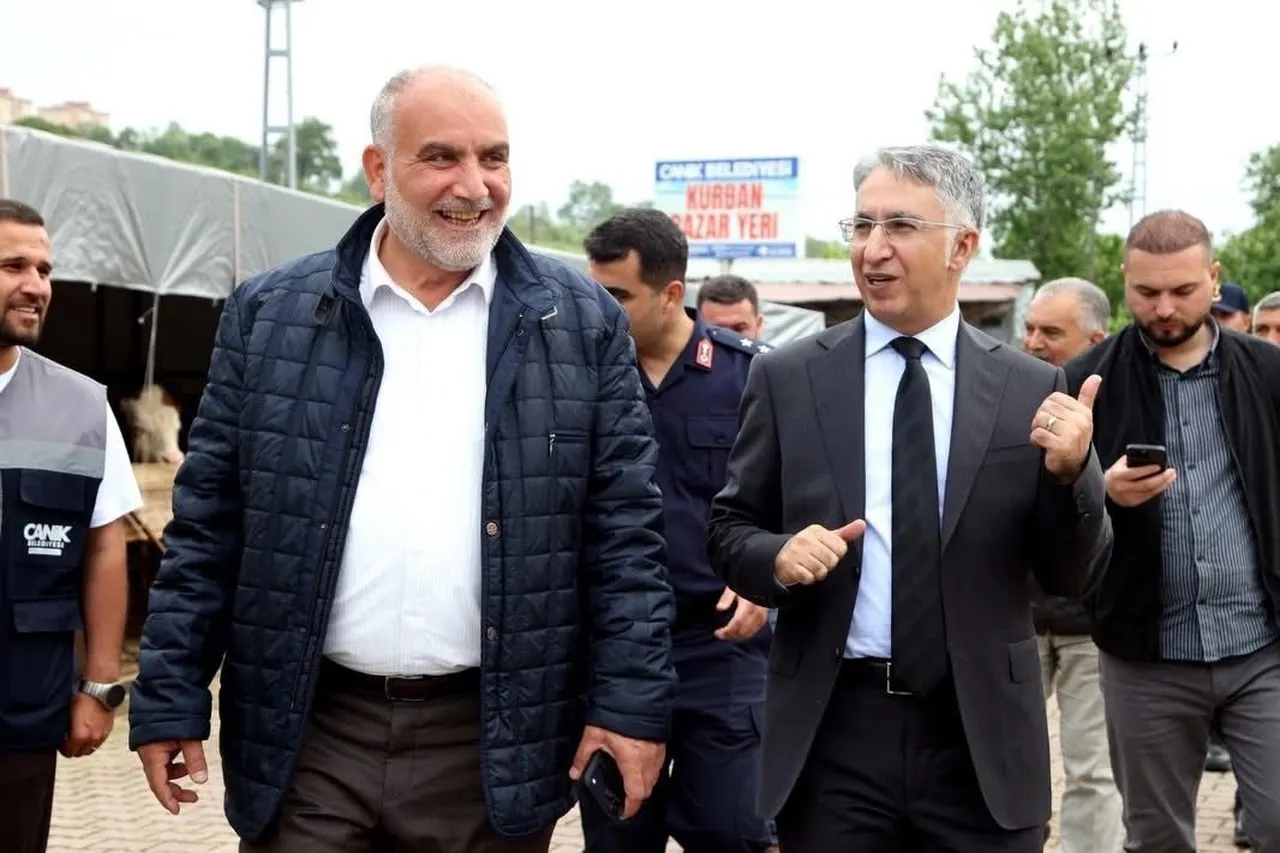 400 bin TL verdiler, satmadı! 1.3 tonluk kurbanlık araba fiyatına alıcısını bekliyor