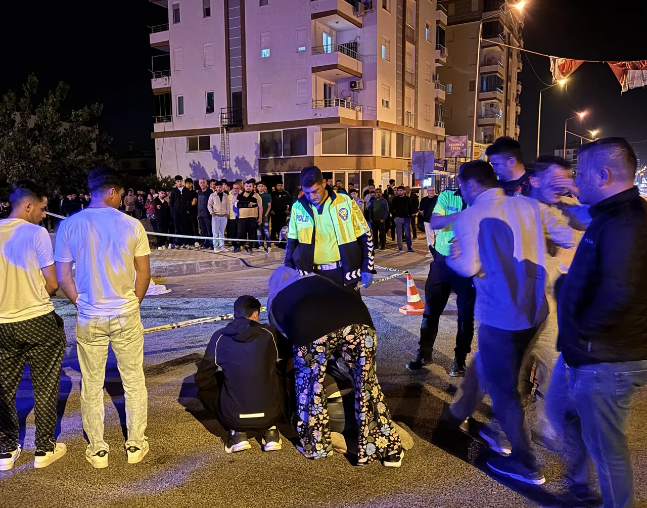 Antalya'da çöp kamyonu motosikleti ezdi, 2 genç hayatını kaybetti