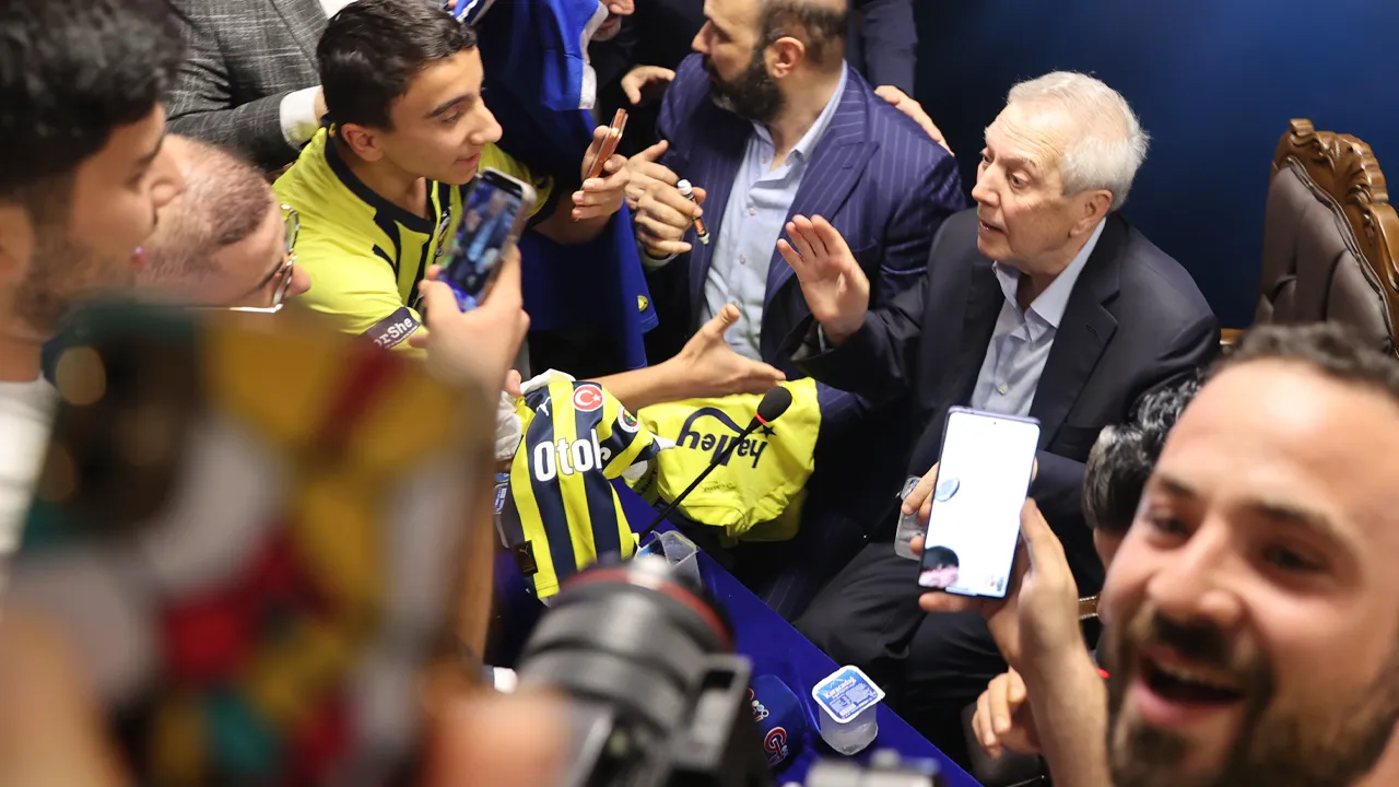 Aziz Yıldırım'dan şampiyonluk sözü: Biz durduramazsak kimse durduramaz!