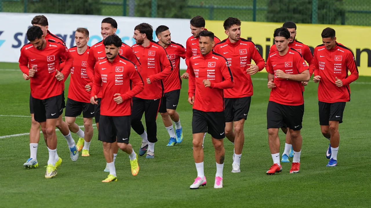 Dünya Kupası öncesi Milli Takım’da şok! Yıldız futbolcu sakatlandı