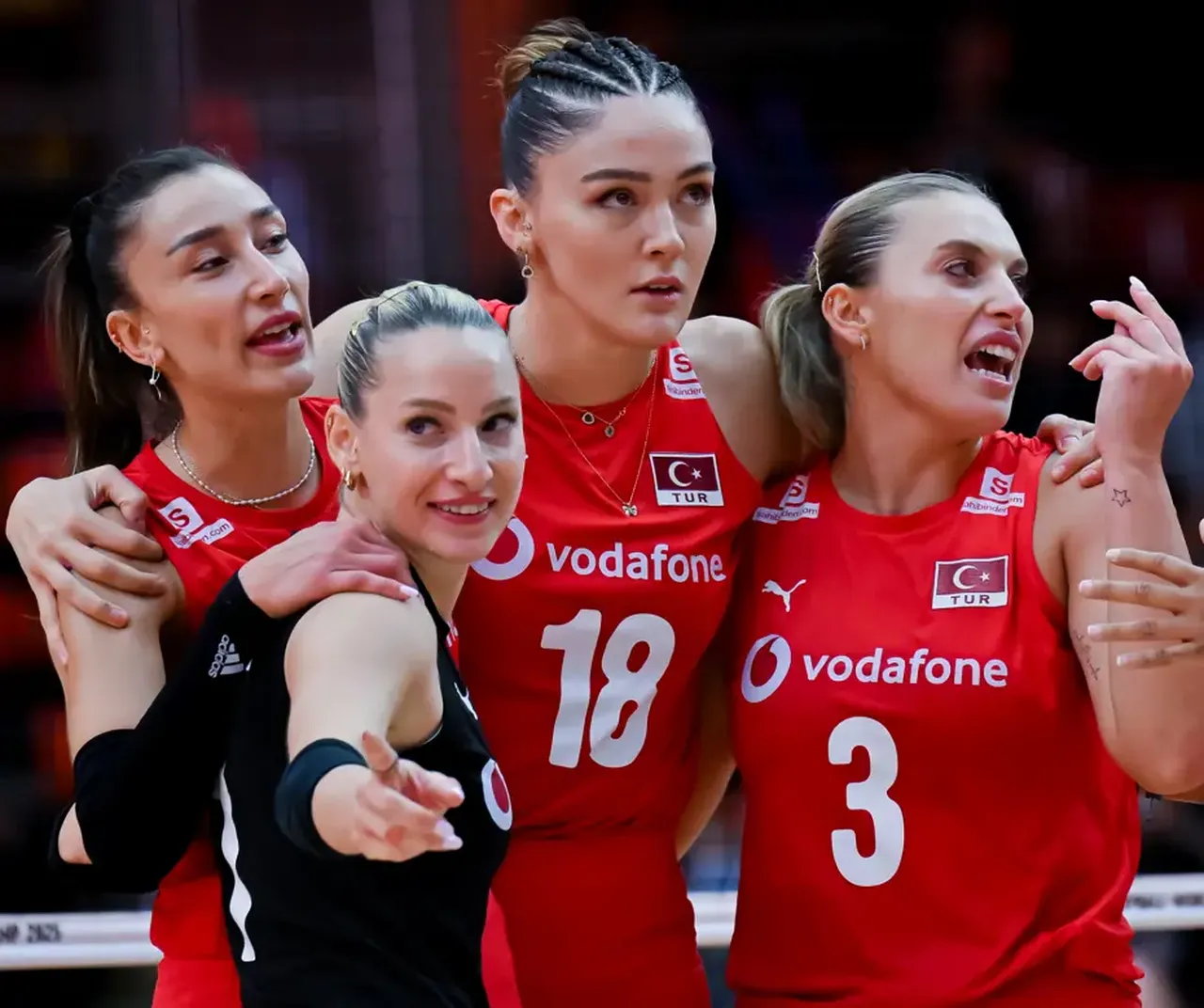 İtalya-Türkiye voleybol maçı canlı yayın hangi kanalda, nerede izlenir, saat kaçta? Filenin Sultanları AeQuilibrim Cup hazırlık maçı