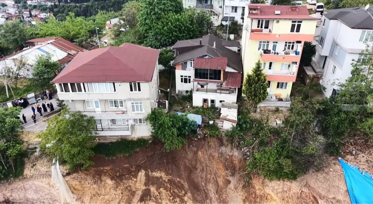 Kocaeli'de 56 kişiyi evinden etmişlerdi... Ceza gecikmedi, o şantiyenin kapısına kilit vuruldu!