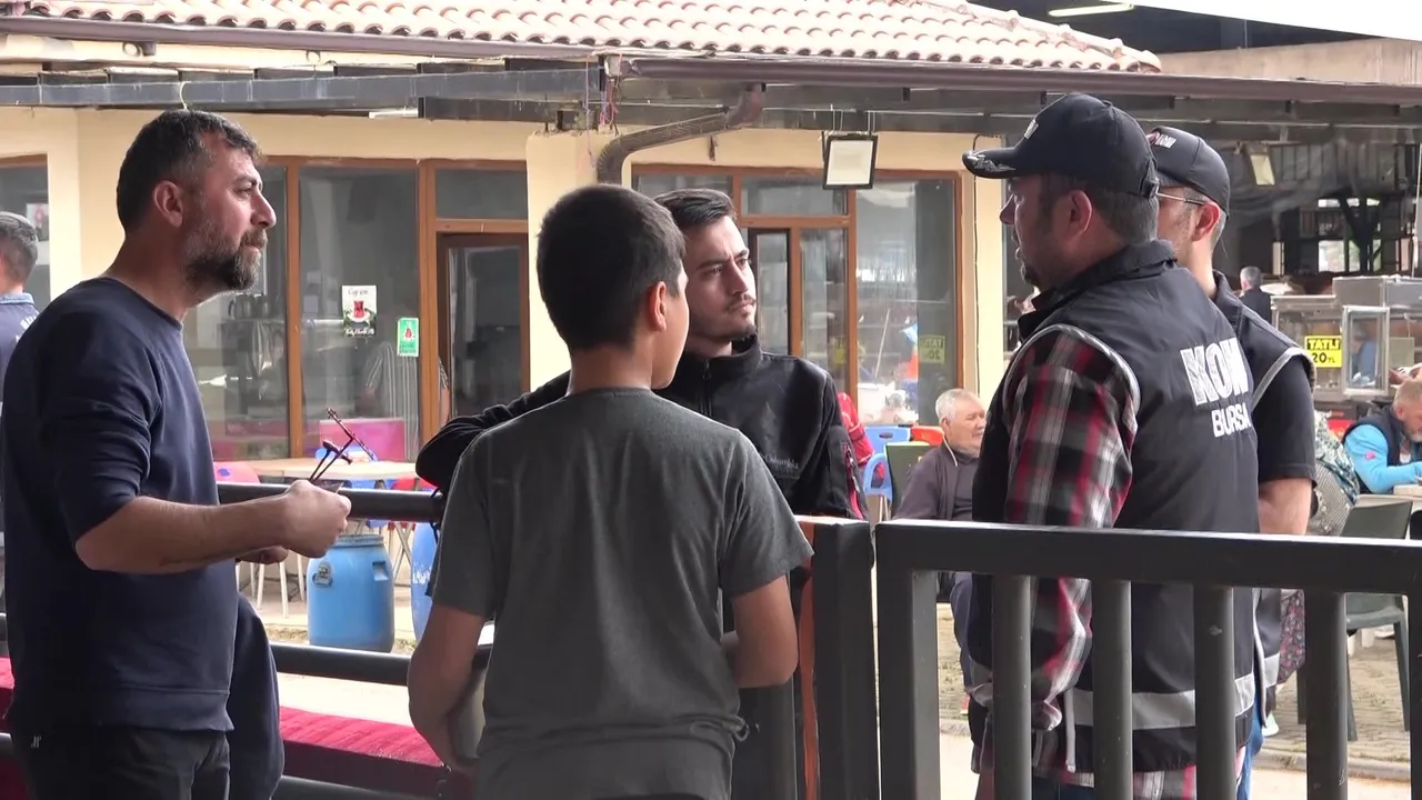 Mali polis çetin pazarlığa dahil oldu: 'Sahte para' uyarısı