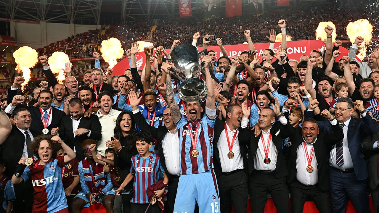 Onuachu duble yaptı, Trabzonspor şampiyonluğa ulaştı: Antalya'da 3 gol ve 2 penaltı