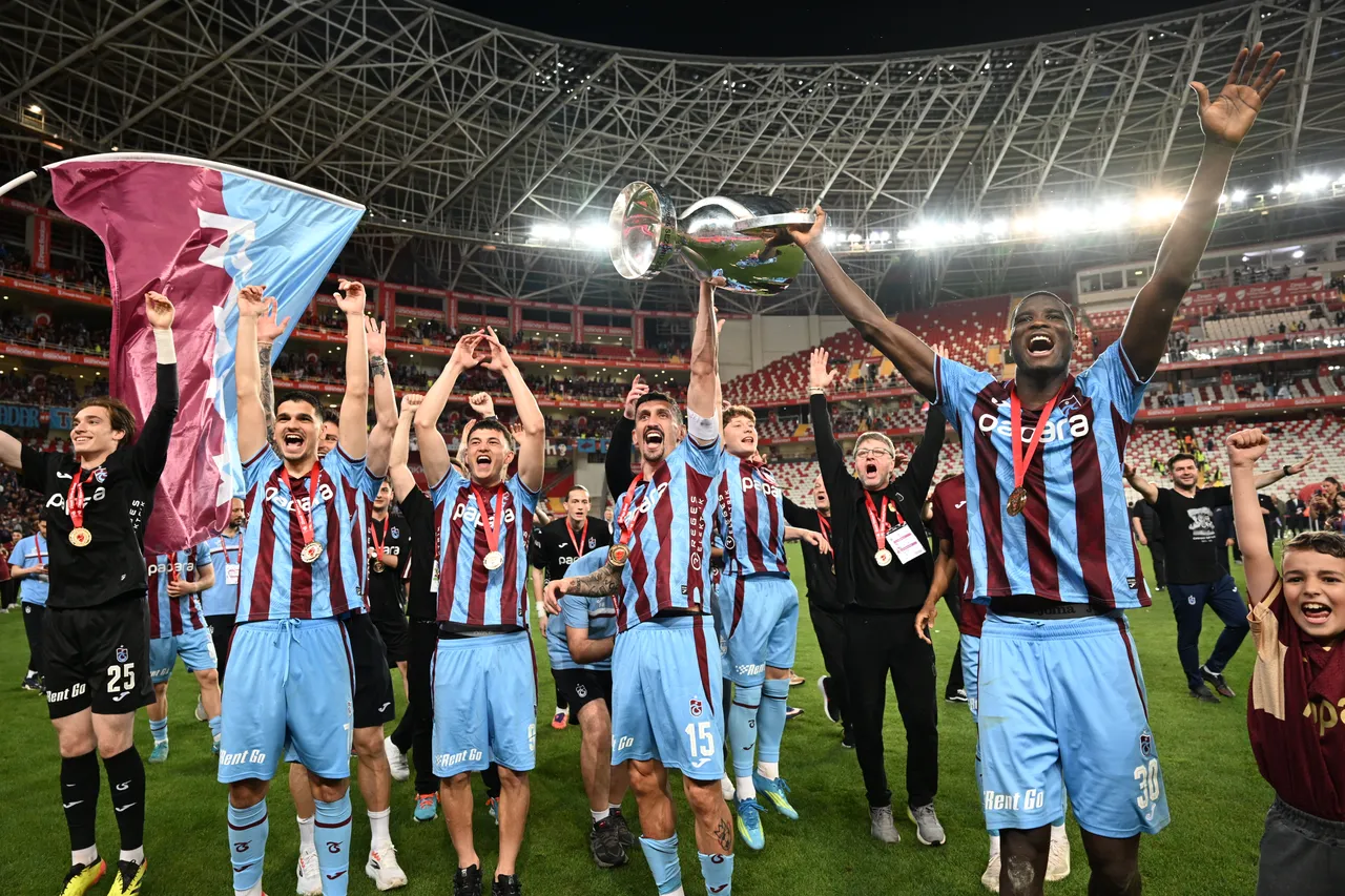 Sıra geldi Avrupa'ya! Kupa şampiyonu Trabzonspor çıtayı yükseğe koydu
