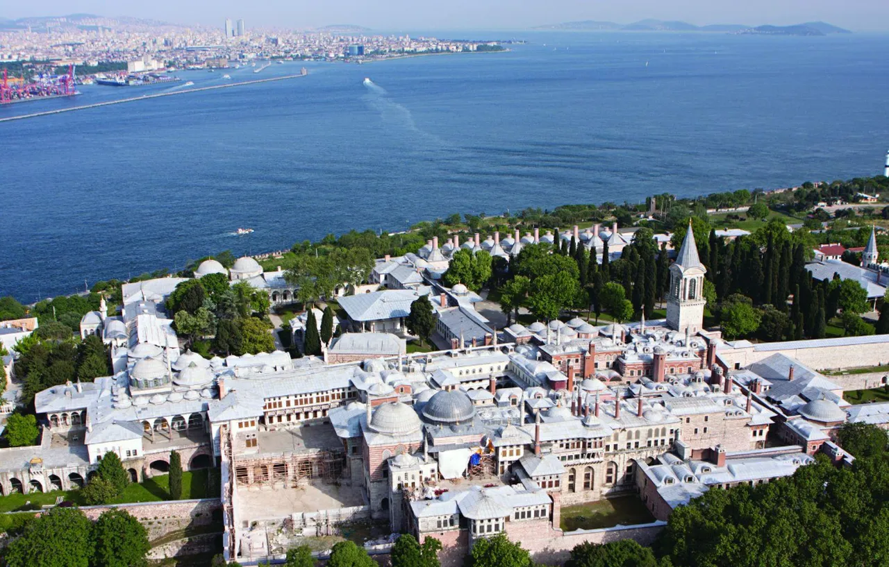 Topkapı Sarayı bayramda açık mı? 2026 Dolmabahçe, Yıldız, Beylerbeyi Sarayı Kurban Bayramı ziyaret gün ve saatleri
