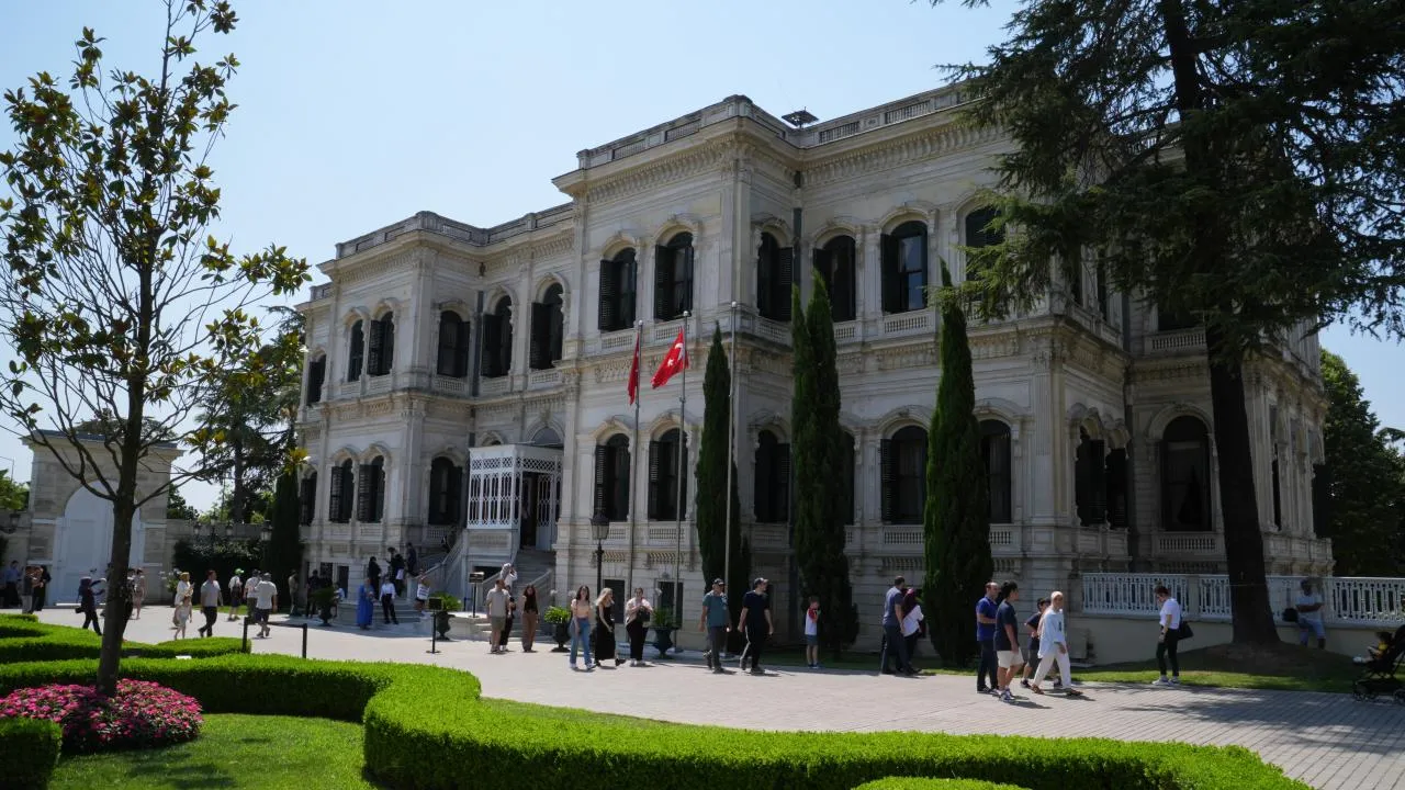 Topkapı Sarayı bayramda açık mı? 2026 Dolmabahçe, Yıldız, Beylerbeyi Sarayı Kurban Bayramı ziyaret gün ve saatleri