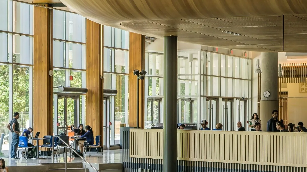 25 Mayıs Pazartesi (yarın) üniversiteler tatil mi?