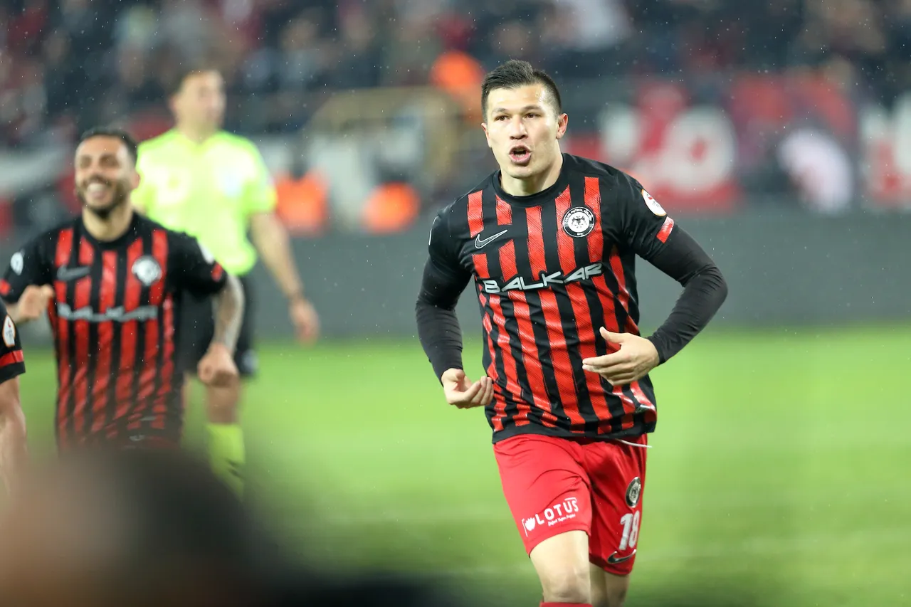 Erokspor-Çorum FK maçı hangi kanalda, nereden izlenir? Şifresiz yayın bilgileri