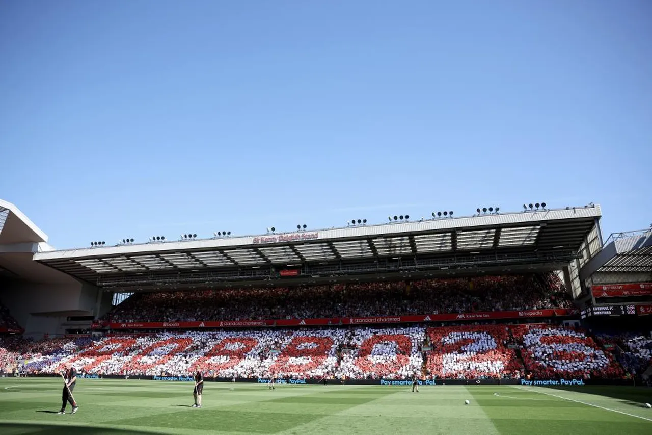 Liverpool'da iki efsane isim veda etti! Salah gözyaşlarını tutamadı