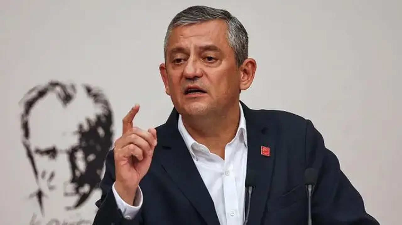 Özel’in partiden ihraç korkusu! Önünde üç seçenek var