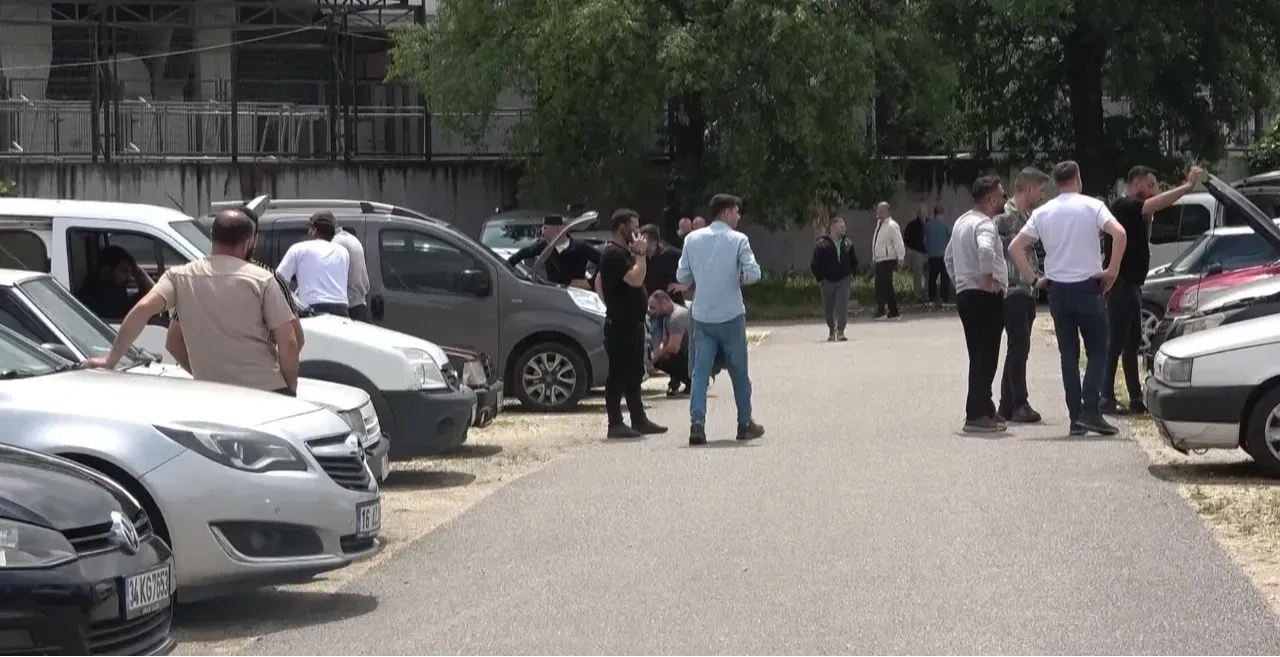 OTO PAZARINDA YÜZLER GÜLDÜ