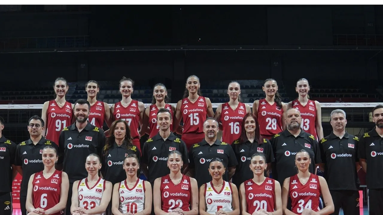 Türkiye-Sırbistan maçı hangi kanalda, nereden izlenir? Filenin Sultanları AeQuilibrim Cup Turnuvası yayın bilgileri