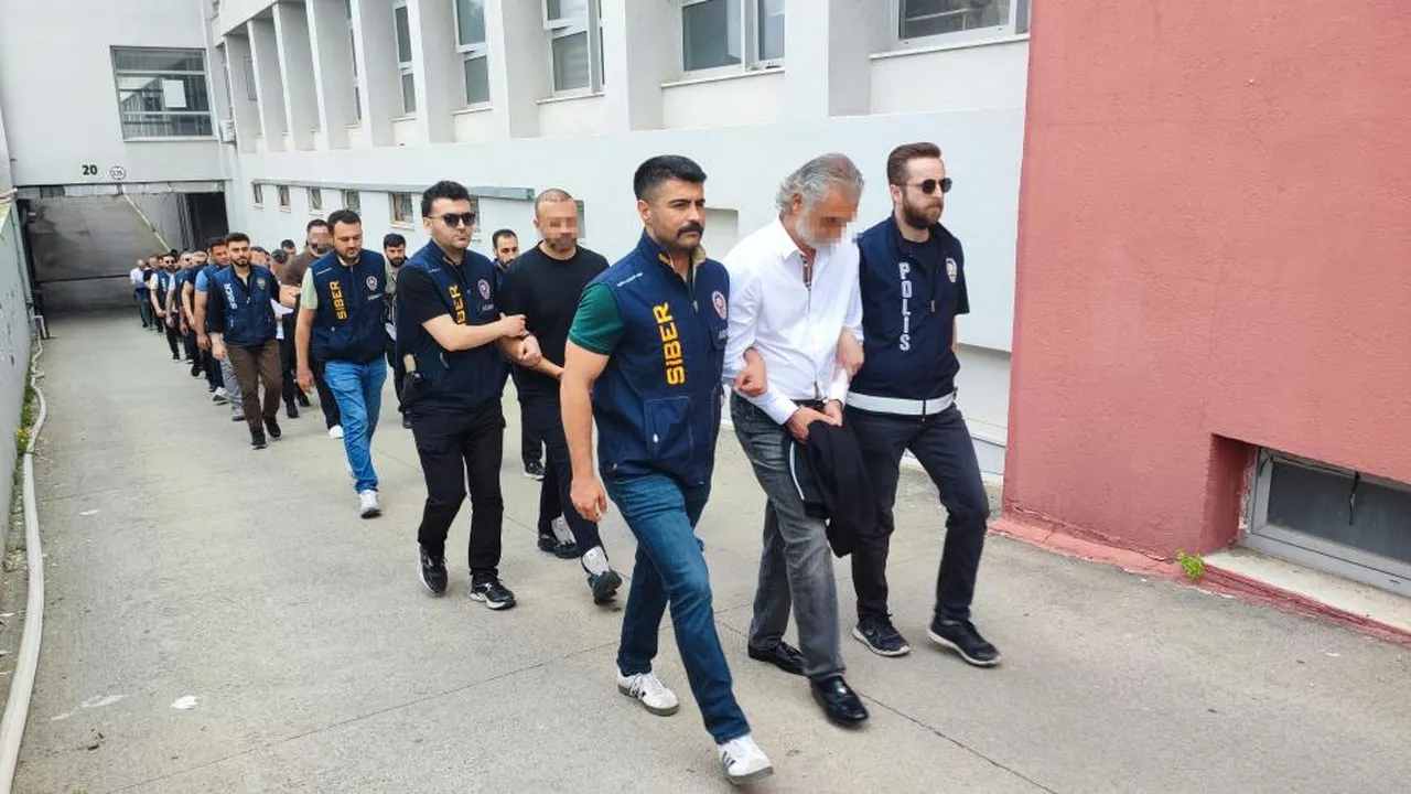 5 TL ile milyonluk vurgun! "Havala" yöntemi kullanarak kara para akladılar