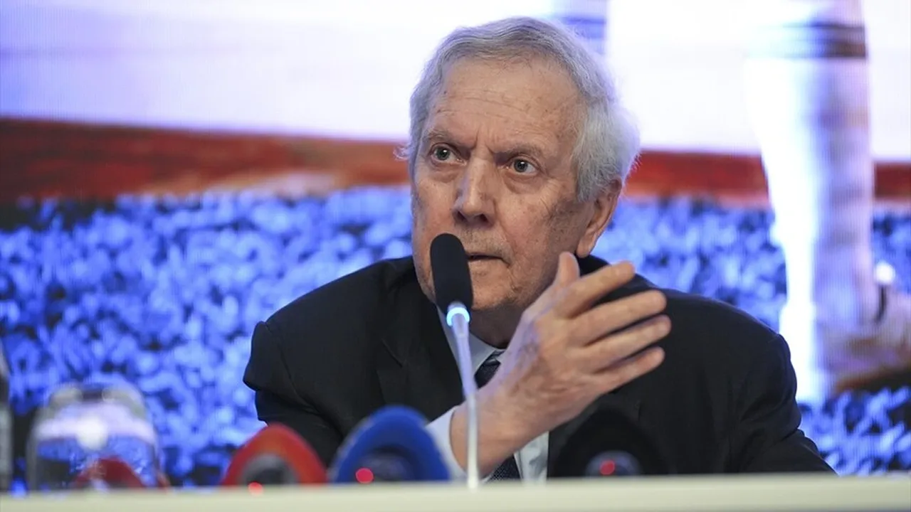 Aziz Yıldırım ve Hakan Safi, 6-7 Haziaran'da başkanlık koltuğunda oturmak için rakip oldu.