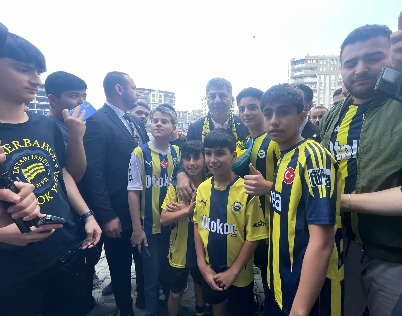 Fenerbahçe Başkan Adayı Hakan Safi'ye Şanlıurfa'da yoğun ilgi