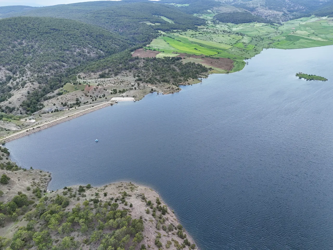 Suyu bitip hizmet dışı kalan baraj yüzde 100 doldu!