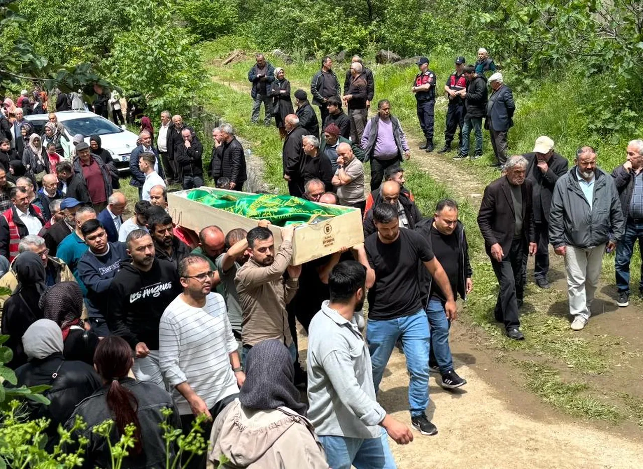 Balık avı kâbusa döndü! Giresun’da sele kapılan amca ve yeğenin son anları