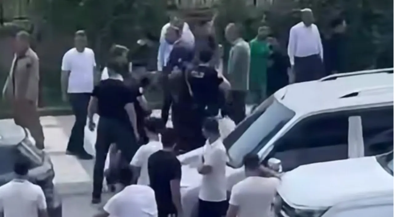 Bayram arefesinde sopalı, bıçaklı kavga! Akrabalar birbirine girdi, yaralılar var
