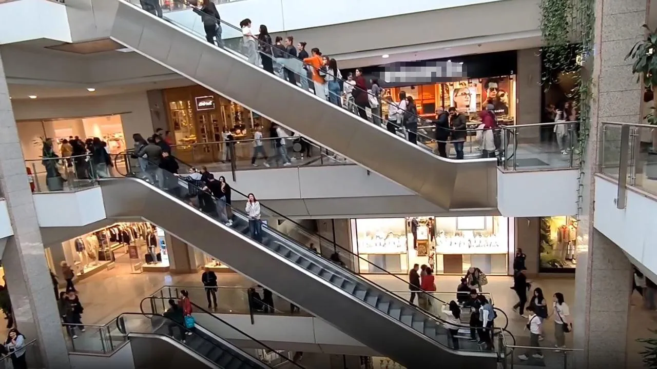 Bayramda AVMler açık mı, bayramın 1. günü AVMler kapalı mı? 27-30 Mayıs Kurban Bayramı alışveriş merkezleri açılış-kapanış saatleri