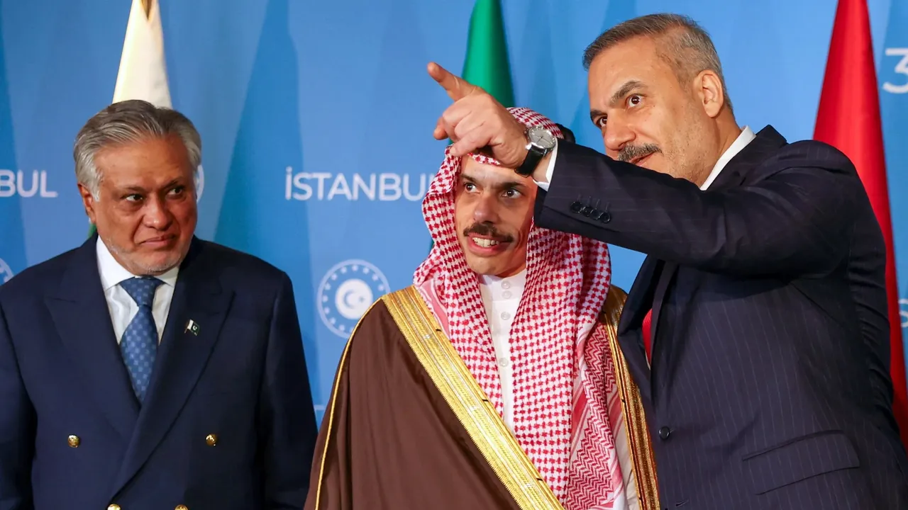 Hint basınında Türkiye alarmı! "Ankara savunma sanayii ve askeri gücüyle yeni bir İslam NATO'su inşa ediyor!"