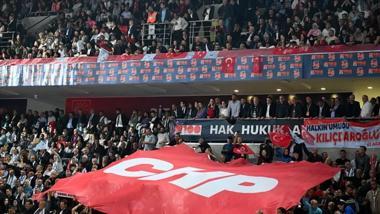 Kurultay dosyasında “menfaat” gölgesi: Kimi işe girdi, kimi ihale aldı, kimi “duydum” dedi