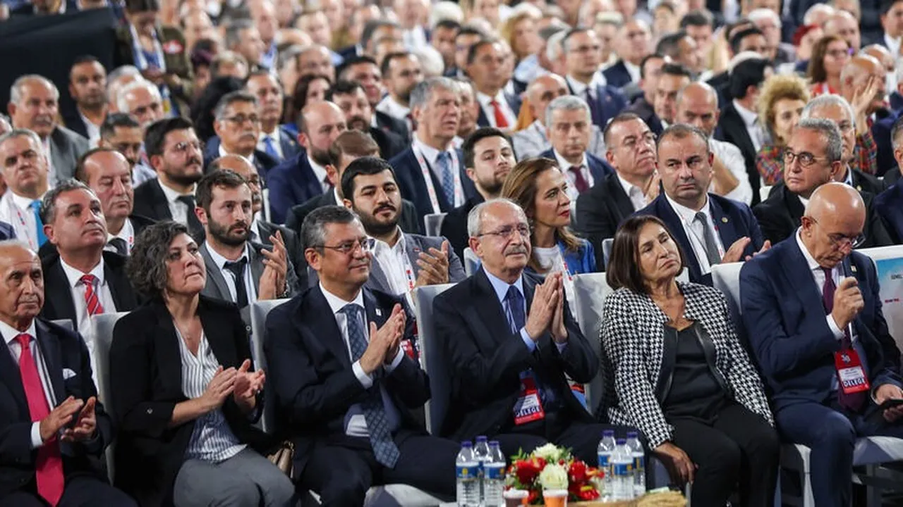 Kurultay dosyasında “menfaat” gölgesi: Kimi işe girdi, kimi ihale aldı, kimi “duydum” dedi