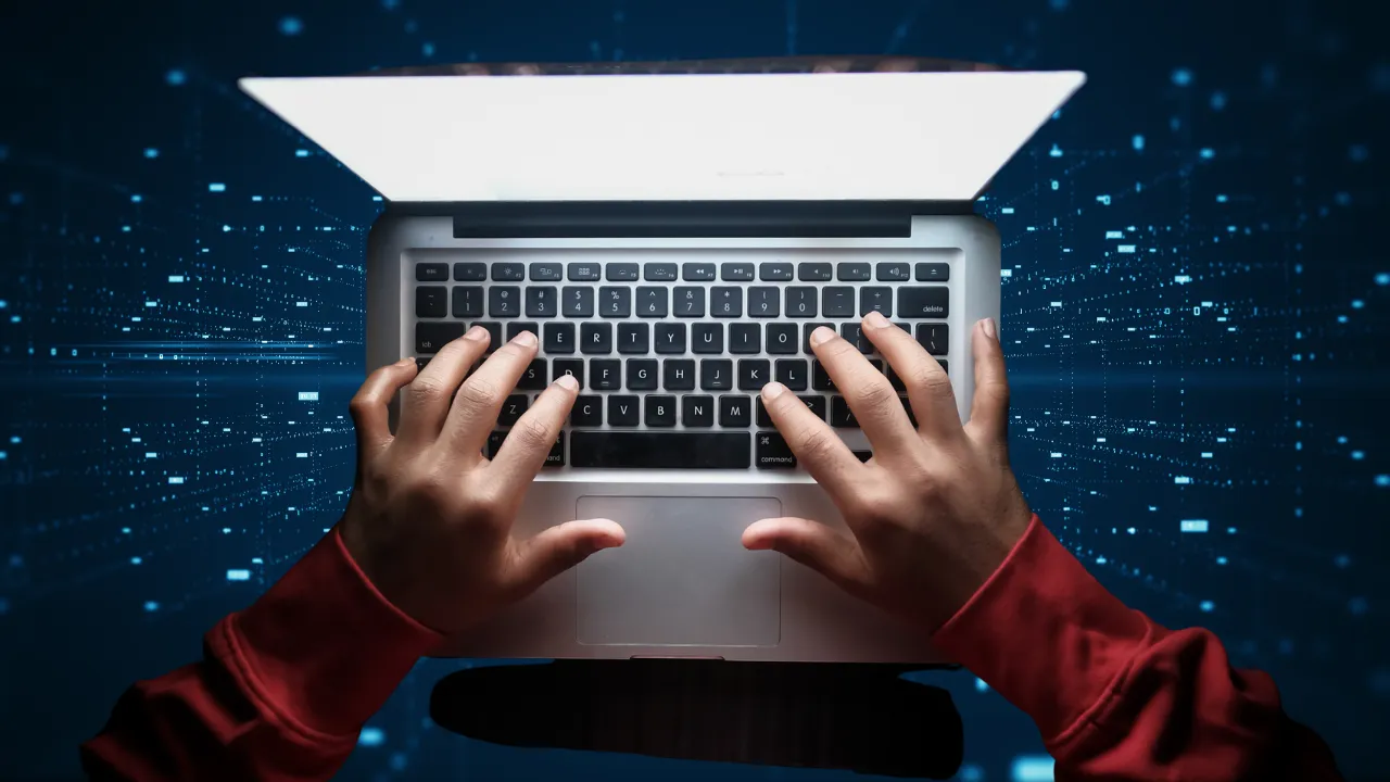 Litvanya'da kırmızı alarm! Ulusal veri arşivi hacklendi, yüz binlerce kayıt ele geçirildi