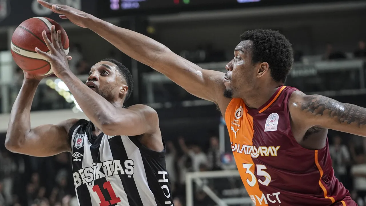 Beşiktaş derbiyi kazandı, Galatasaray'a karşı seride öne geçti