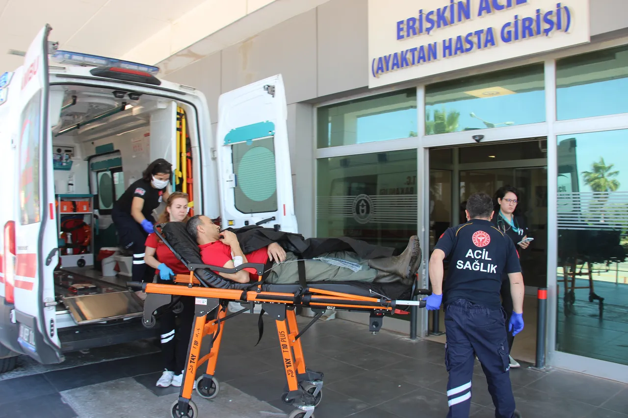 Bu işin Vakkosu benim  dedi, koluna 20 dikiş atıldı