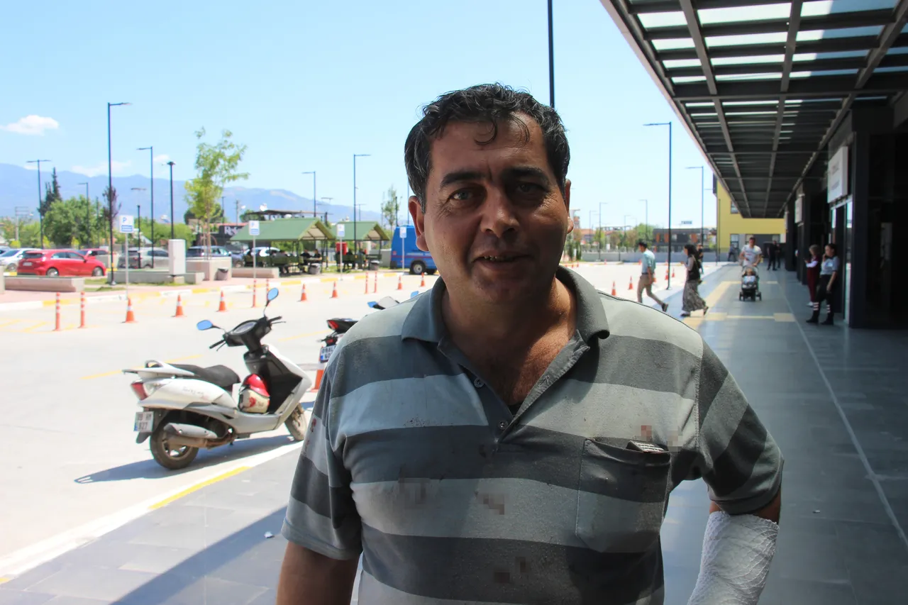 Bu işin Vakkosu benim  dedi, koluna 20 dikiş atıldı